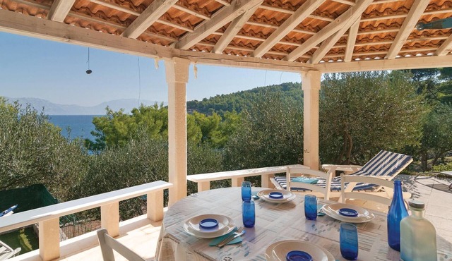 2 bedroom gorgeous home in Postira