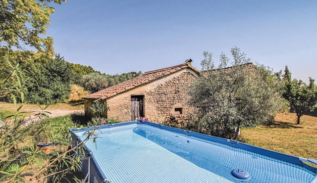 2 bedroom gorgeous home in Visan