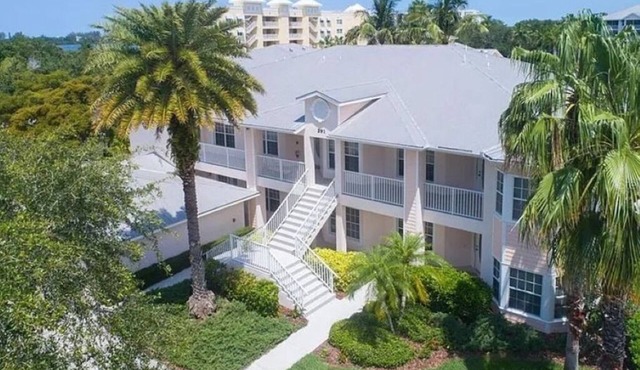 2 Bedroom Ground Floor Condo in Osprey - lots of light & beautiful water view!