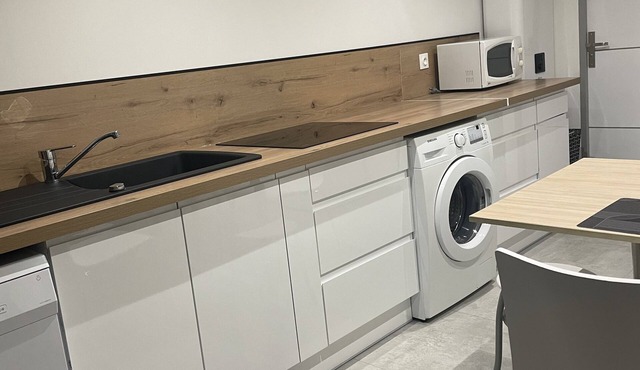 2-bedroom house 200m from the beach