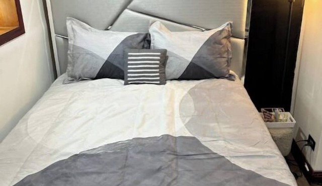 2-bedroom haven near Ohare with Wi-Fi, AC in fabulous Bellwood