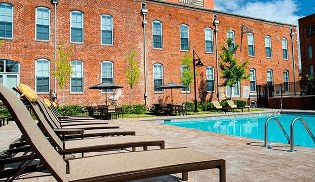 2 Bedroom Historic Brick Getaway with Wifi