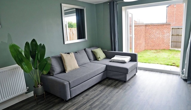 2 Bedroom Home-Sleeps7,Fast Wifi,Near AltonTowers