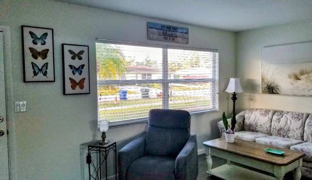 2-bedroom home in amazing Venice-sleep 6