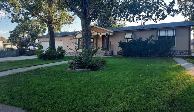 2-bedroom home in quiet neighborhood