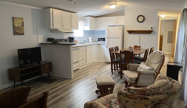 2 bedroom home located near Watts Bar Lake