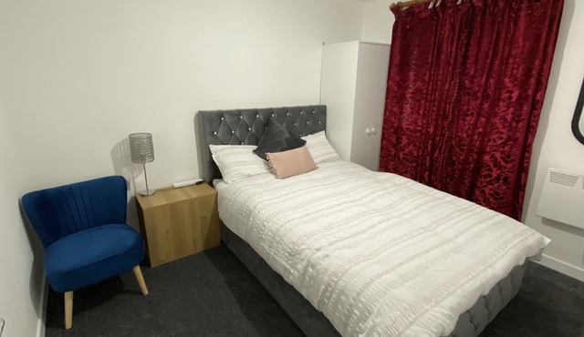 2 Bedroom home near Uni and walking dis to Stadium