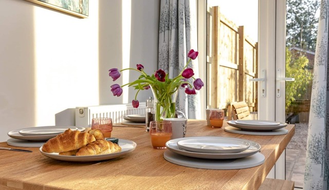 2 Bedroom Home Near the Heart of Ludlow - Pass the Keys