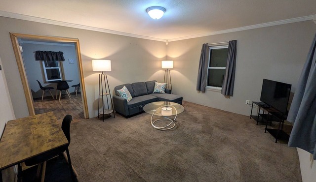 2-bedroom house close to Marathon