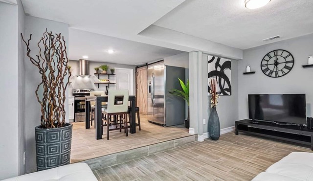 2 bedroom House in Clearwater w/access to Swimming Pool