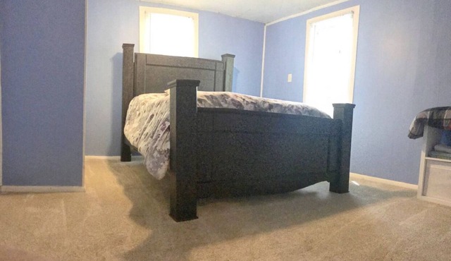 2 bedroom house in a safe suburb