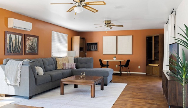 2-bedroom house in peaceful Sun Lakes with AC