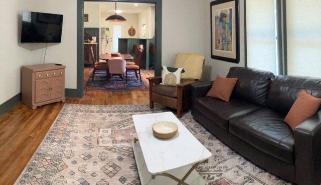 2-bedroom house in Stephenville—walk to downtown and 2 minutes from TSU campus