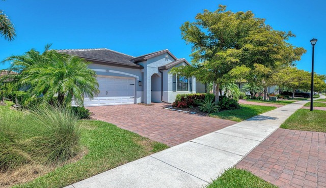 2-bedroom house in Venice-Wellen Park - Short-Term Rental - 2 Months Minimum