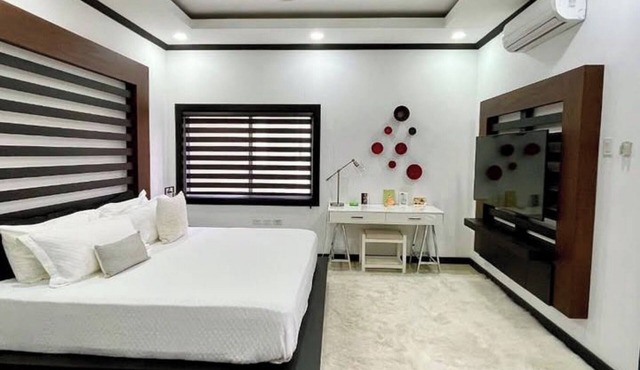 2-bedroom house in wonderful Livingston with air conditioning