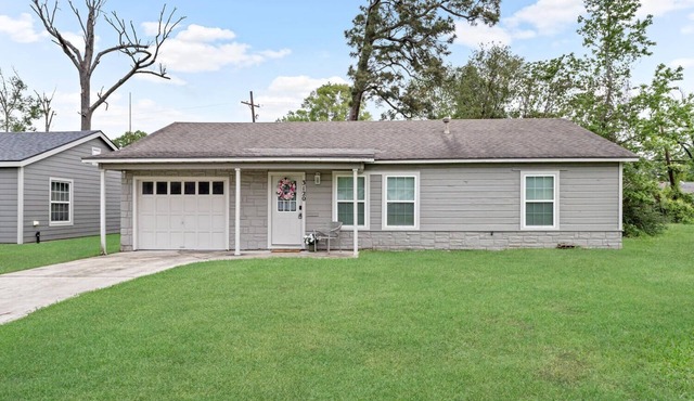 2-bedroom house in welcoming Beaumont with all the amenities of home!