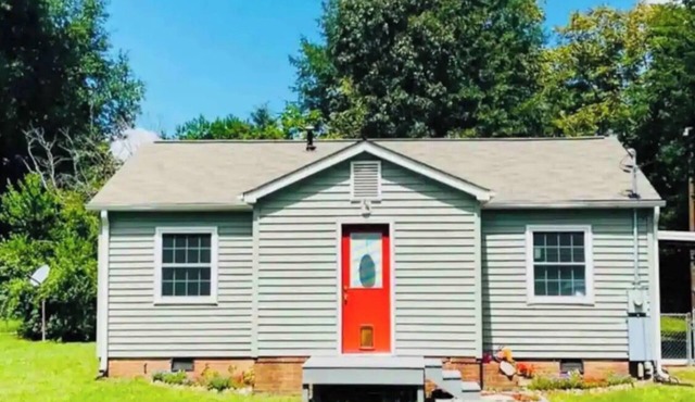 2-bedroom house in welcoming Harlem