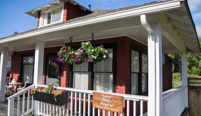 2 Bedroom House near Long Beach with fenced yard