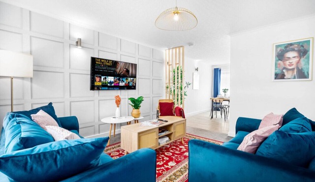 2 Bedroom House - Parking - Garden