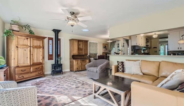 2-Bedroom in Newlands with Secret Garden & Suite