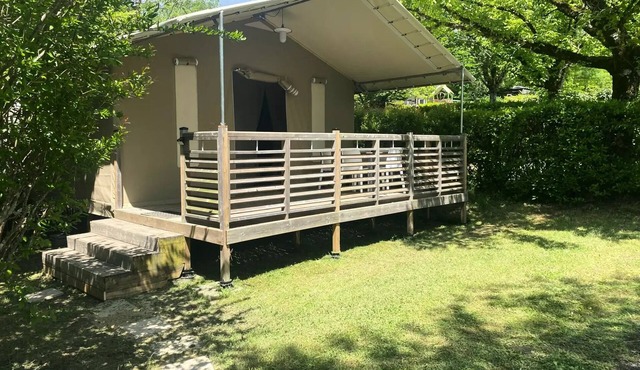 2-bedroom Lodge Nature tent sleeps 5, no bathroom 5 people