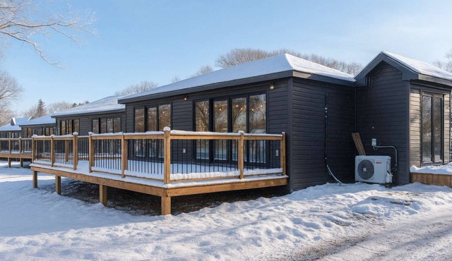 2-bedroom Lake Front Cottage in Harwood, ON #7