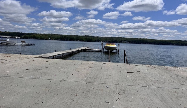 2 Bedroom Lake Level Condo on Conesus Lake