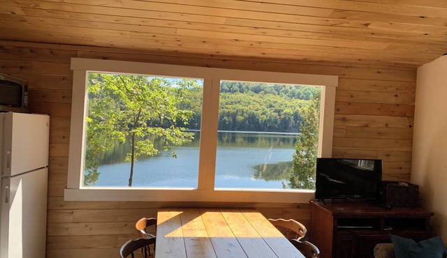 2 Bedroom Lakefront Cabin on Baptiste Lake