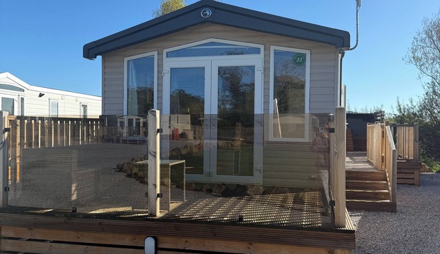 2 bedroom lodge in Warton with hot tub