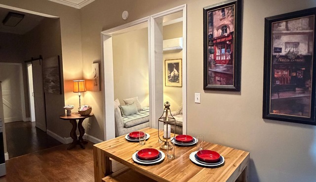 2-bedroom loft apartment in adorable Pineville close to Pine Mountain State Park