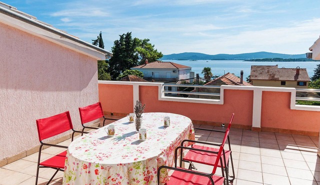 2 bedroom lovely apartment in Sv.Filip i Jakov
