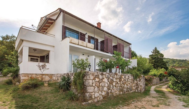 2 bedroom lovely apartment in Brsec