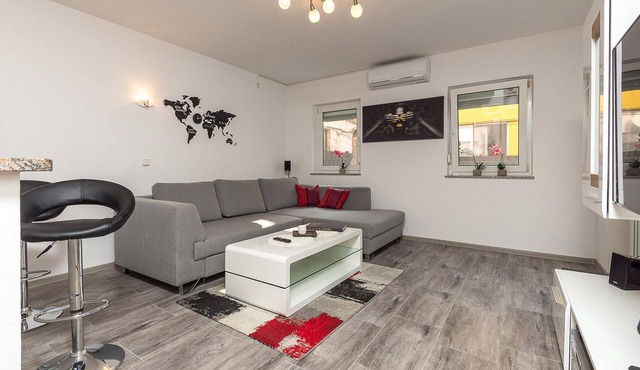 2 bedroom lovely apartment in Pula