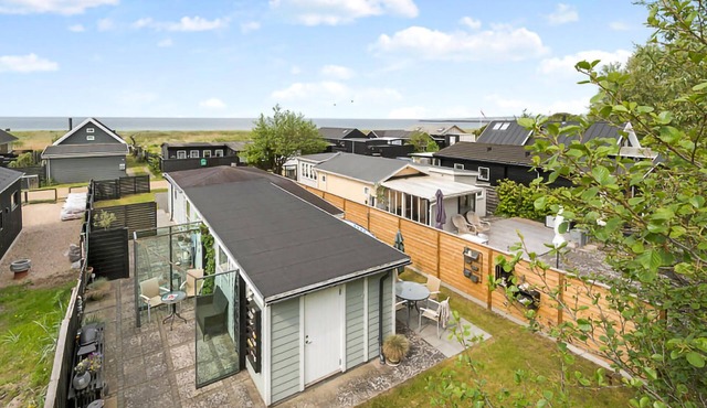 2 bedroom lovely home in Karrebæksminde