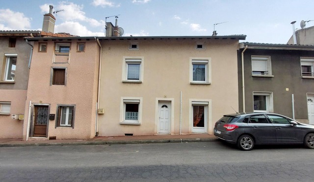 2 bedroom lovely home in Bas-en-Basset