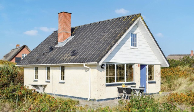 2 bedroom lovely home in Hvide Sande