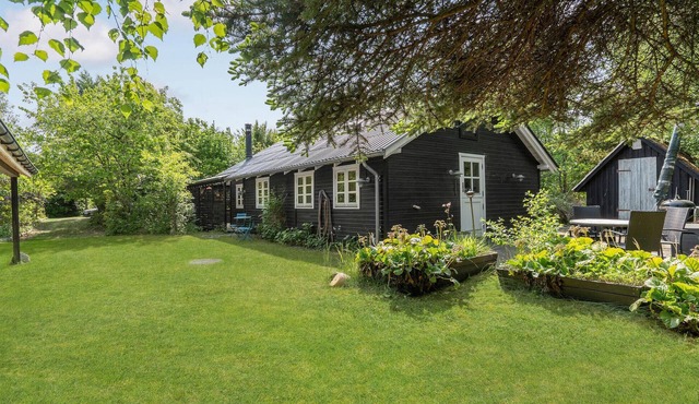 2 bedroom lovely home in Højslev