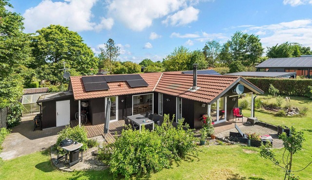 2 bedroom lovely home in Malling