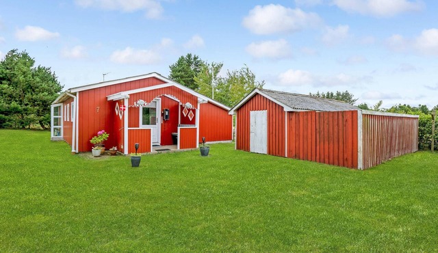 2 bedroom lovely home in Sæby