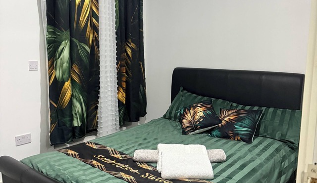 2 bedroom luxury apartment with balcony