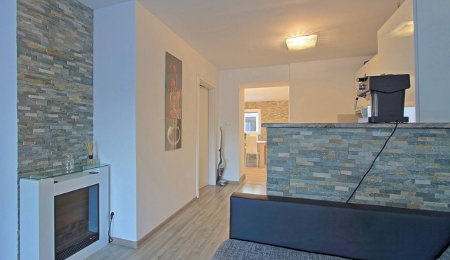 2-bedroom luxury house next to to highway with private garden