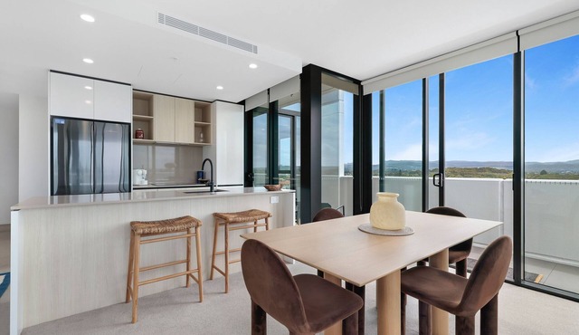 2 Bedroom Luxury in Burleigh Heads!