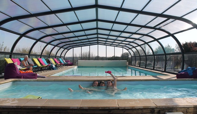 2 bedroom luxury lodge with heated covered pool