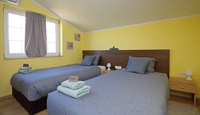 2-bedroom luxury villa surrounded by mountain views just minutes from the beach!