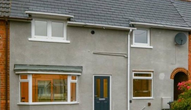 2 bedroom minimalist home from home with parking