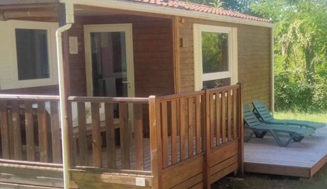 2-Bedroom Mobile Home with Terrace in Dévillac
