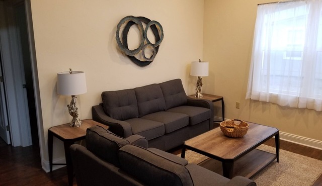 2 bedroom modern cottage best location Ligonier pet friendly available