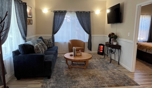 2 Bedroom Near Downtown, OIT, and Sky Lakes Hospital