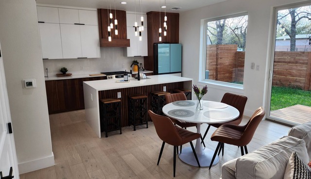 2-bedroom new house in phenomenal Austin with AC, WiFi