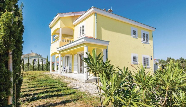 2 bedroom nice apartment in Pakostane